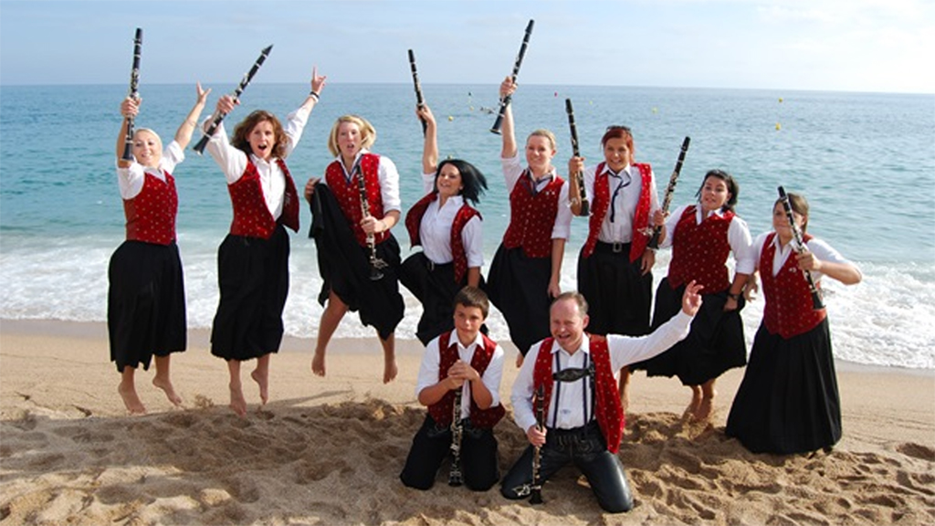 Evening concert of the Oberhofen traditional music band