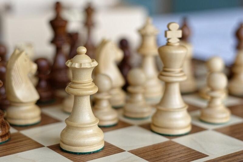 Schach - - 