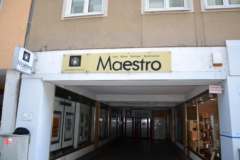 Maestro Cafe Theater