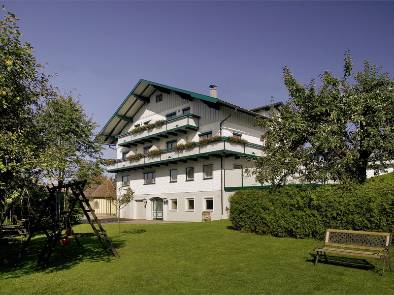 Landgasthof und Seminarhotel Kobleder in Mettmach - Außenansicht Haus